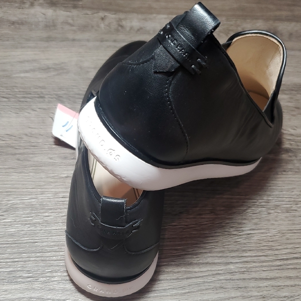 🦋NEW COLE HAAN - Picture 3 of 16